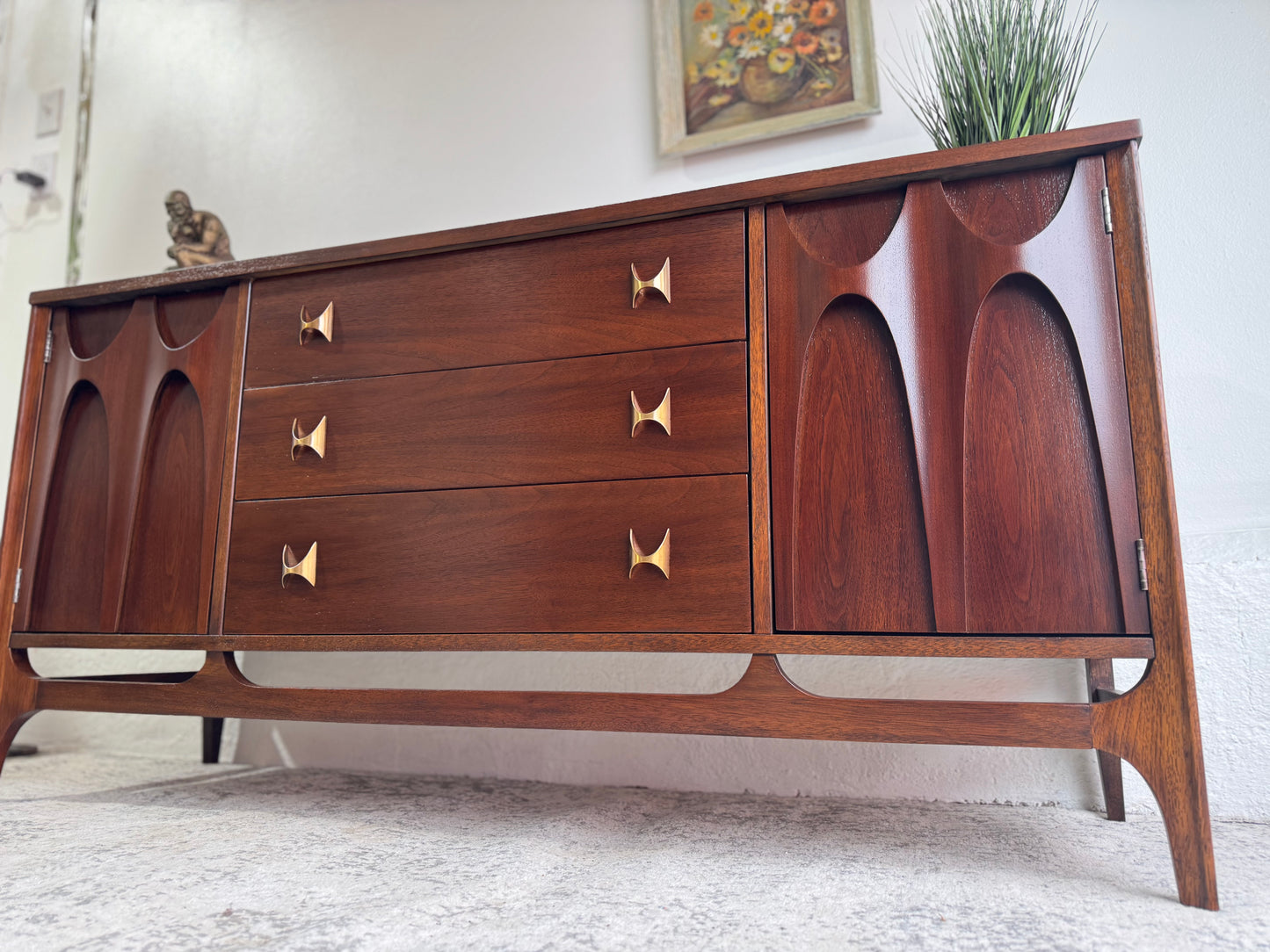 Broyhill BrasĂlia Credenza