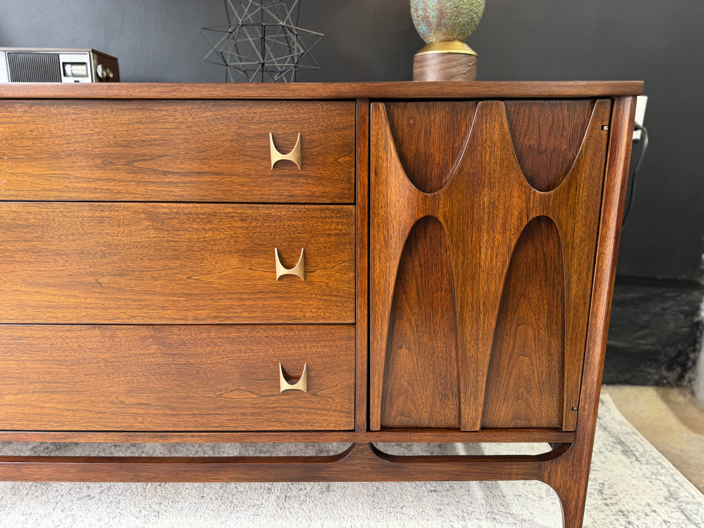Broyhill Brasília Credenza