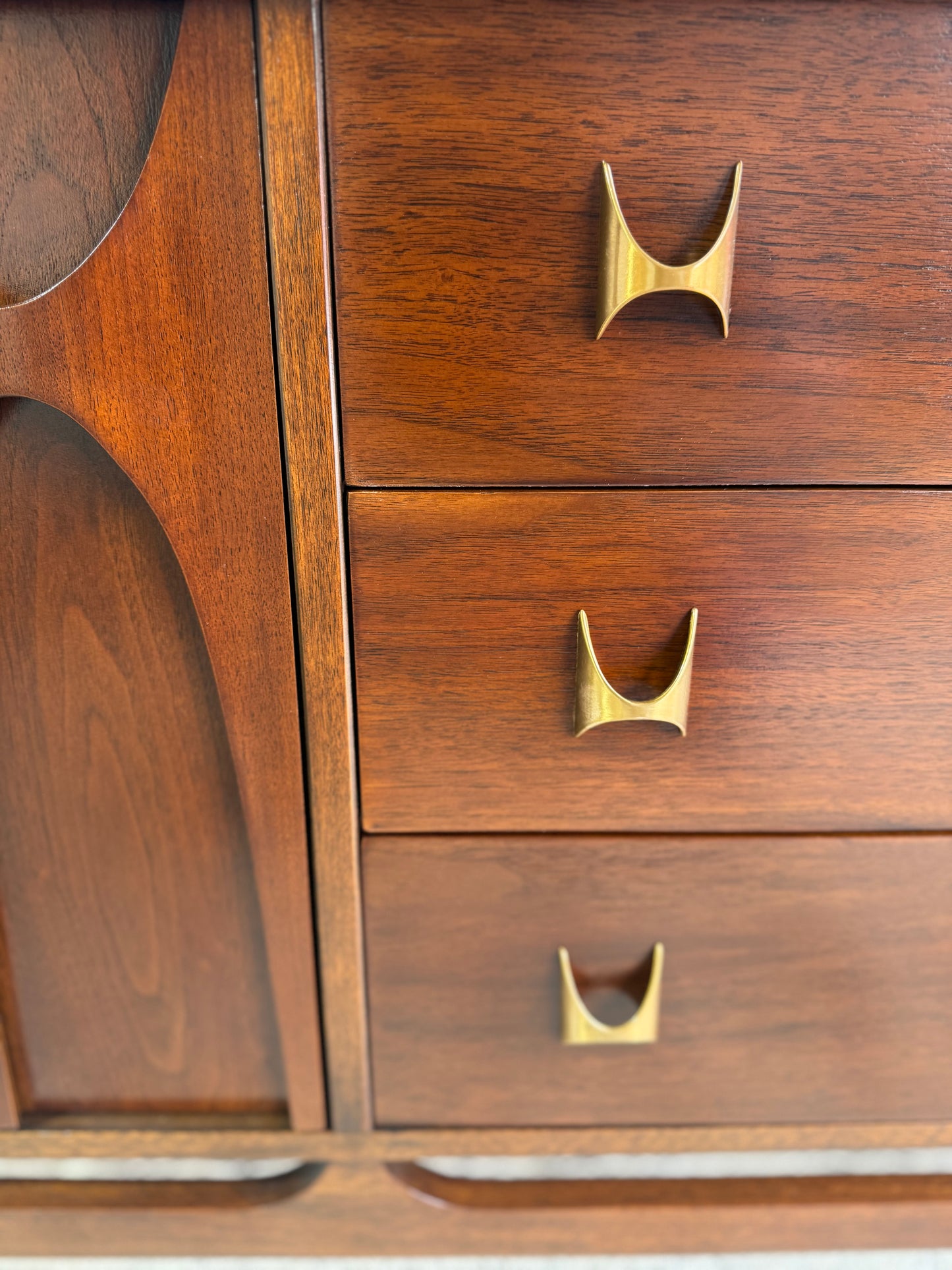 Broyhill BrasĂlia Credenza