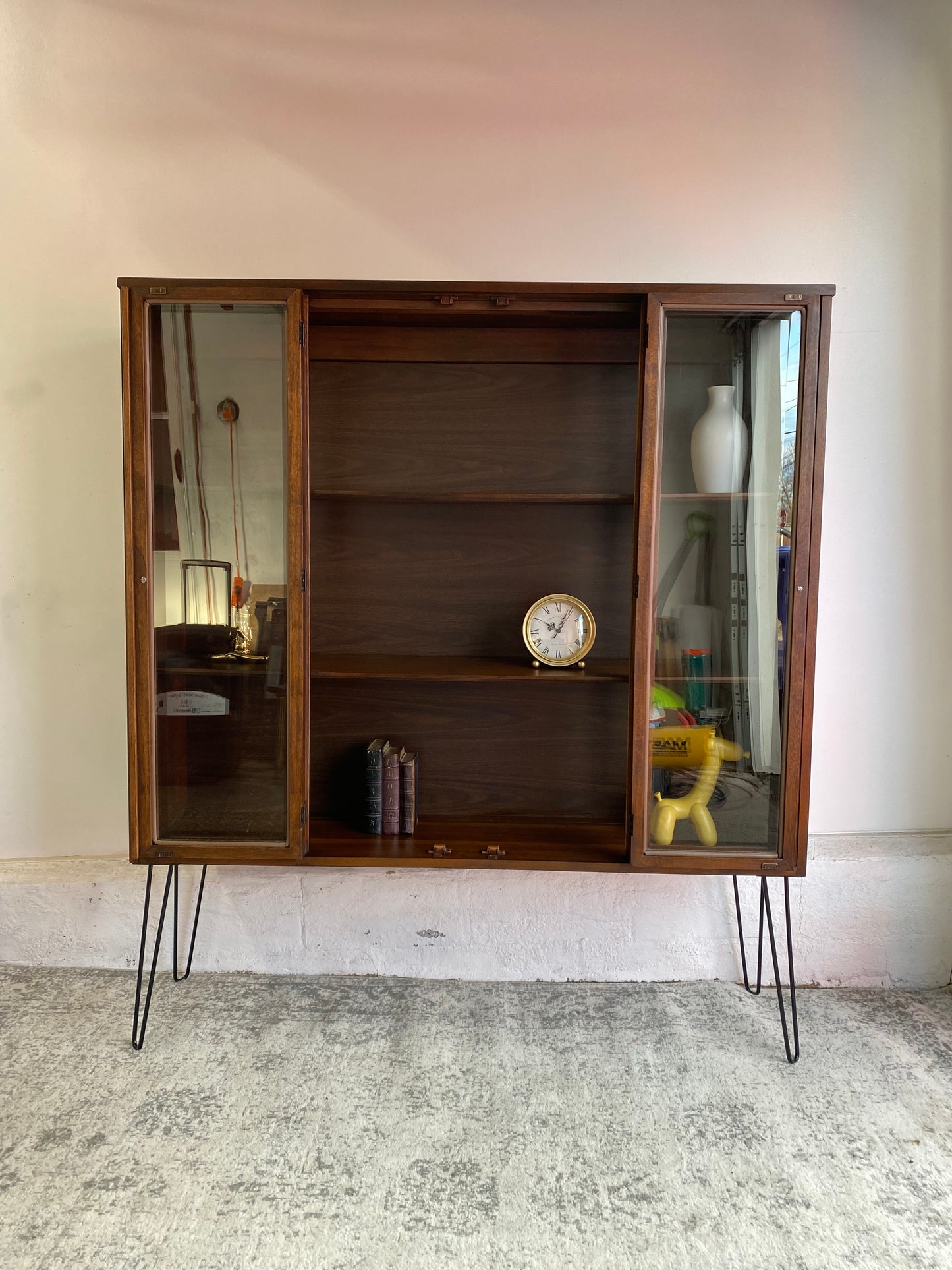 Broyhill Brasília Display Cabinet