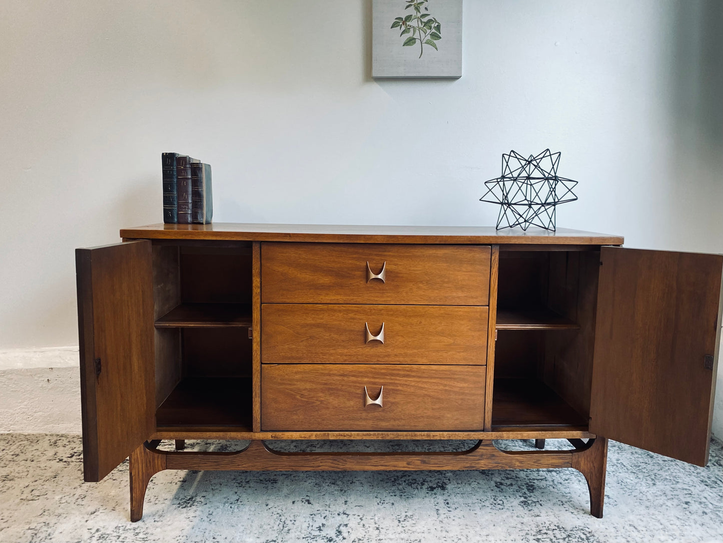 Broyhill BrasĂlia Sideboard