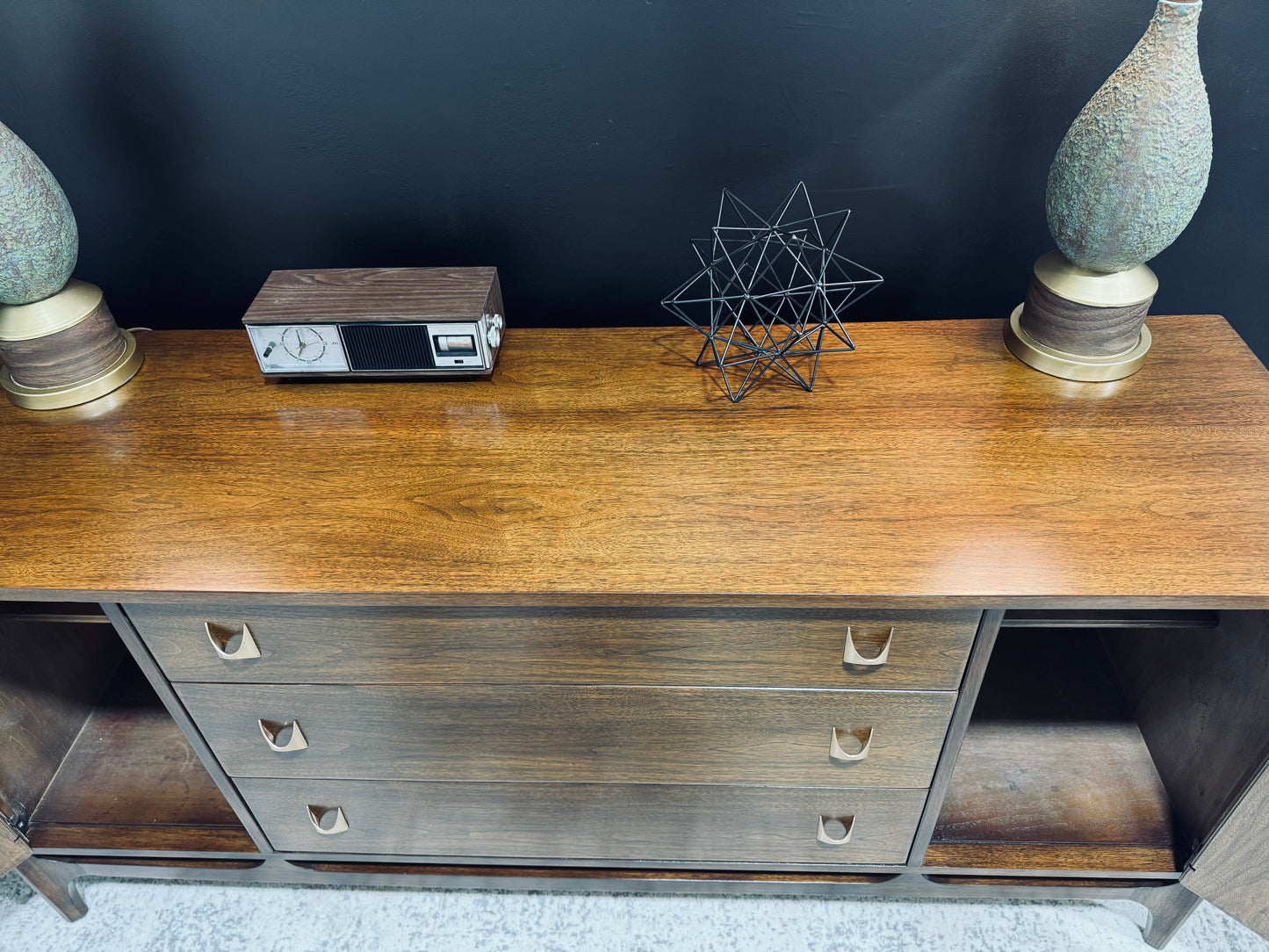 Broyhill Brasília Credenza