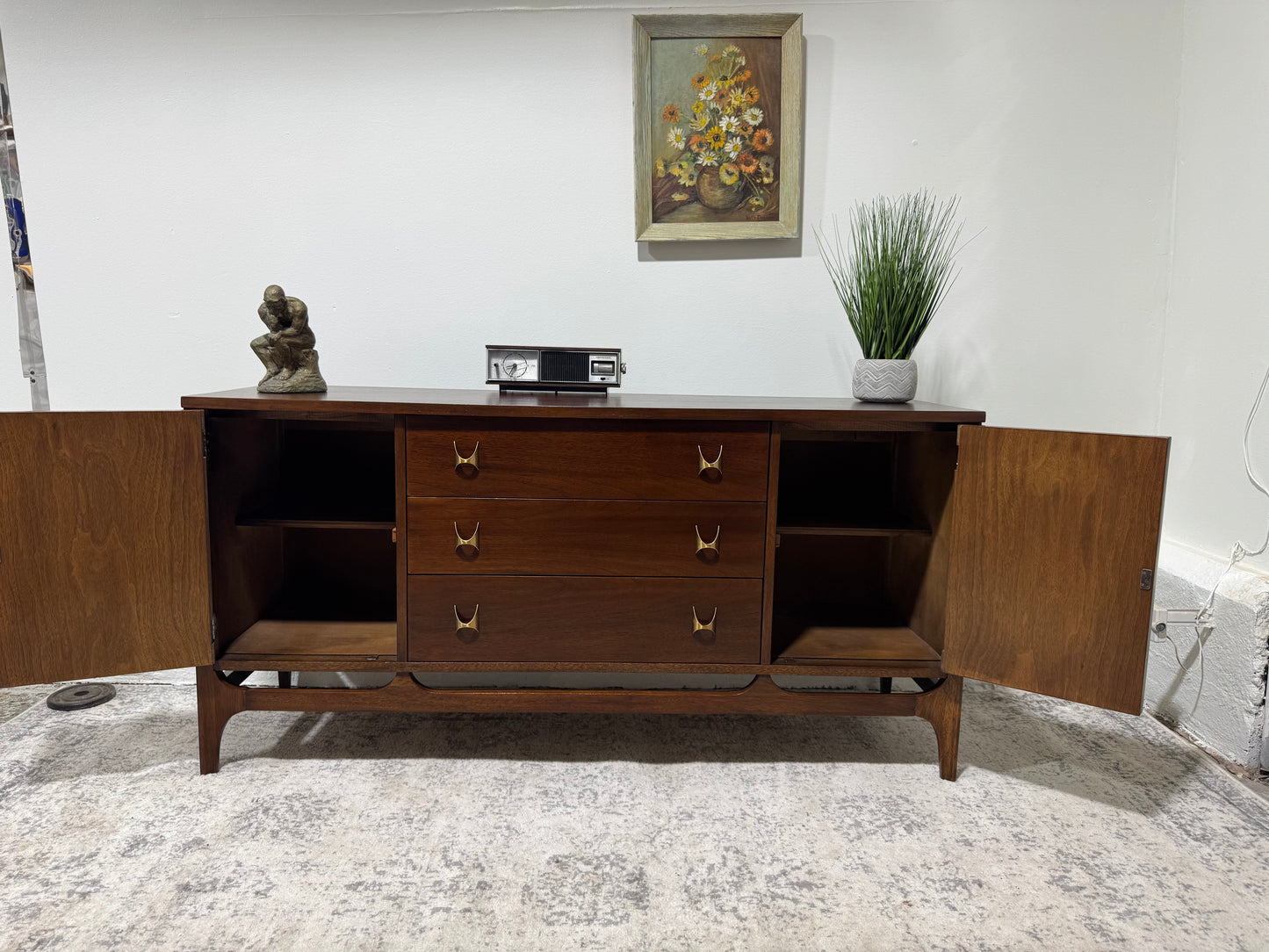 Broyhill BrasĂlia Credenza