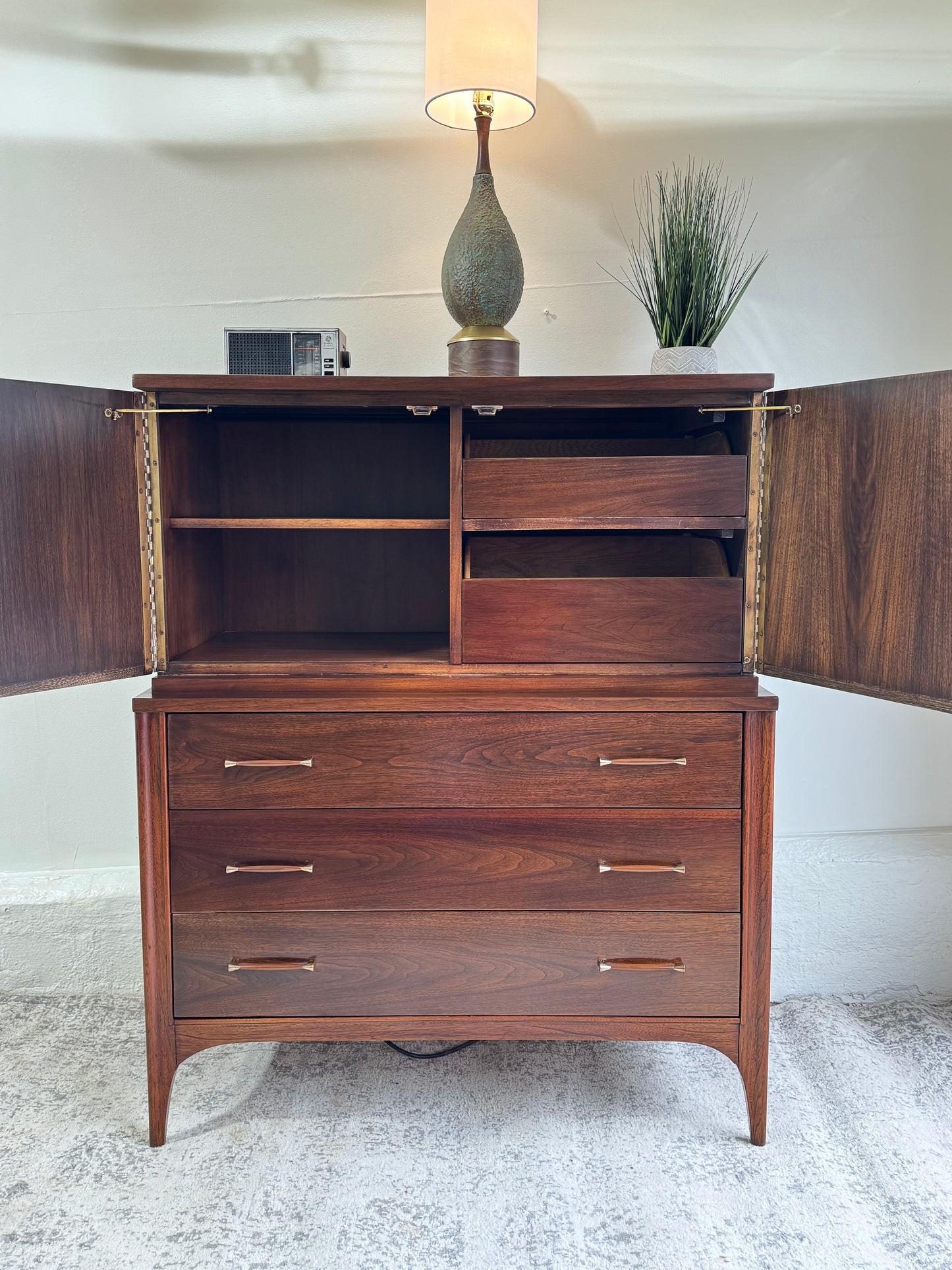 Kent Coffey Perspecta Gentleman’s Chest