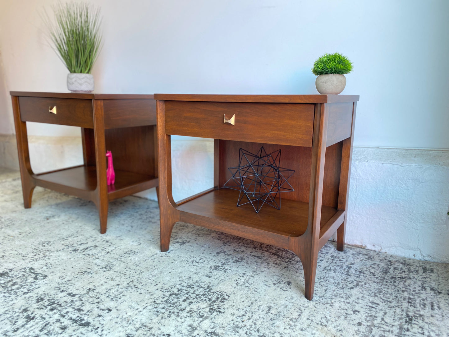 Broyhill BrasĂlia Nightstands