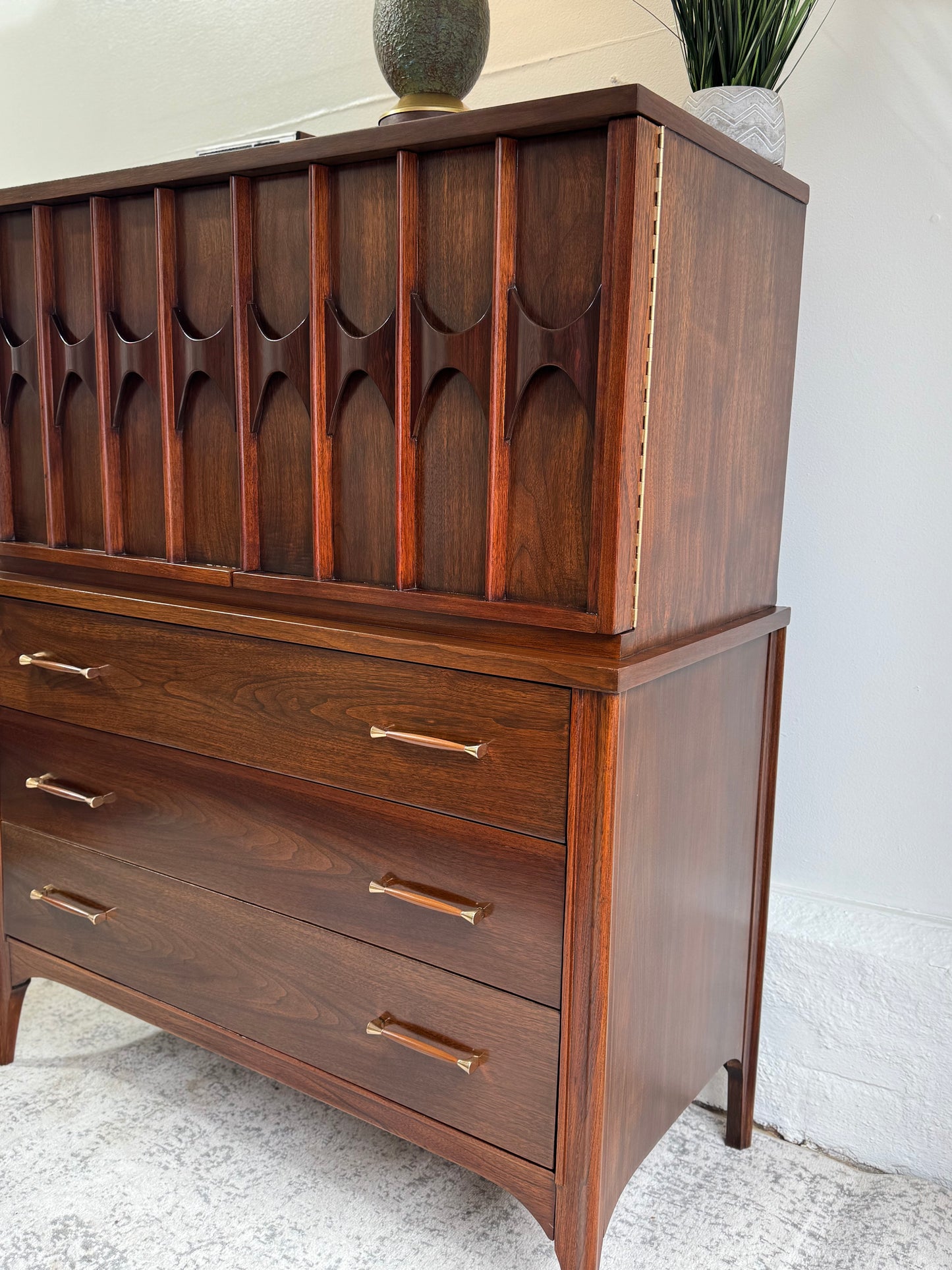 Kent Coffey Perspecta Gentleman’s Chest