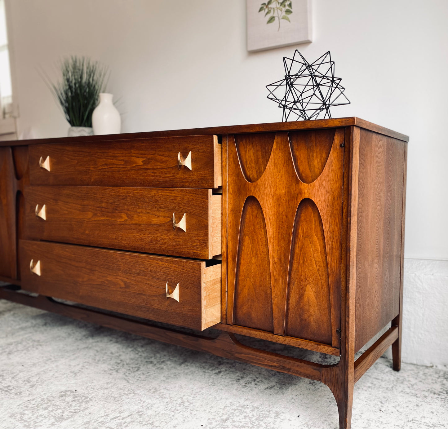 Broyhill Brasília Credenza