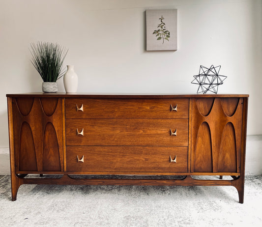 Broyhill Brasília Credenza