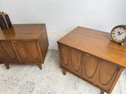 Broyhill Brasília Commode Nightstands