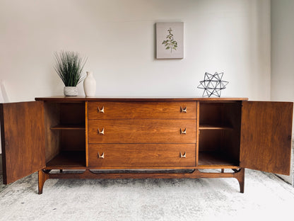 Broyhill Brasília Credenza