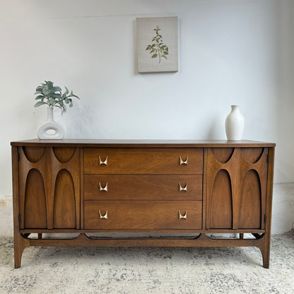 Broyhill Brasília Credenza