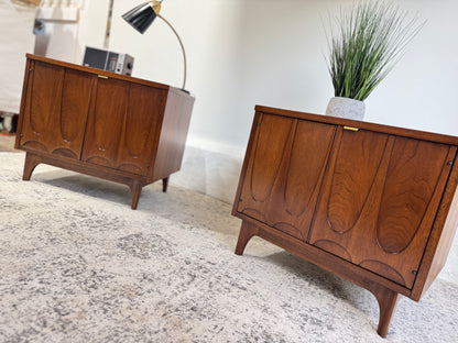Broyhill Brasília Commode Nightstands