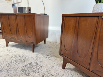 Broyhill Brasília Commode Nightstands