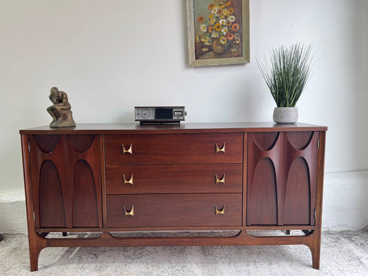 Broyhill Brasília Credenza
