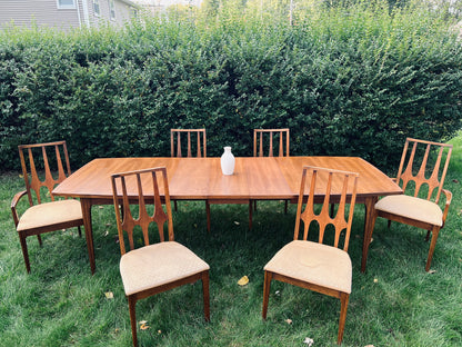 Broyhill Brasilia Dining Table