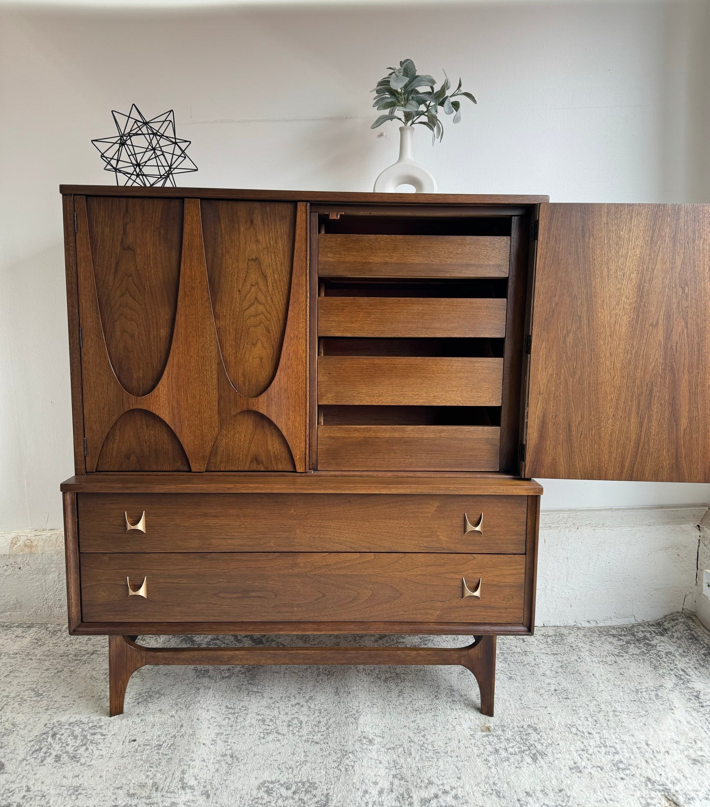 Broyhill Brasília Gentleman’s Chest