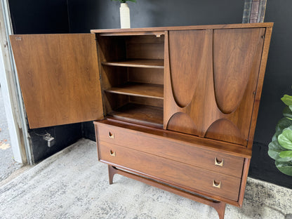 Broyhill Brasília Gentleman’s Chest