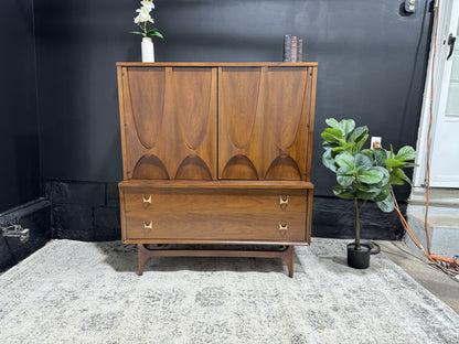 Broyhill Brasília Gentleman’s Chest