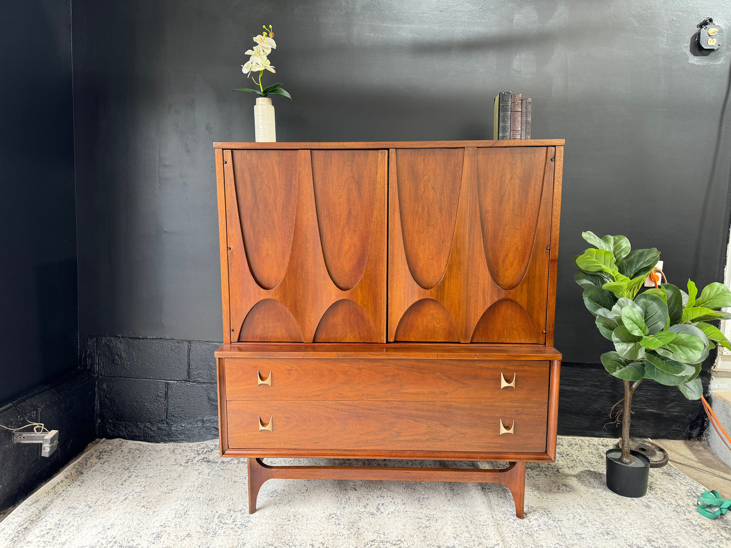 Broyhill Brasília Gentleman’s Chest