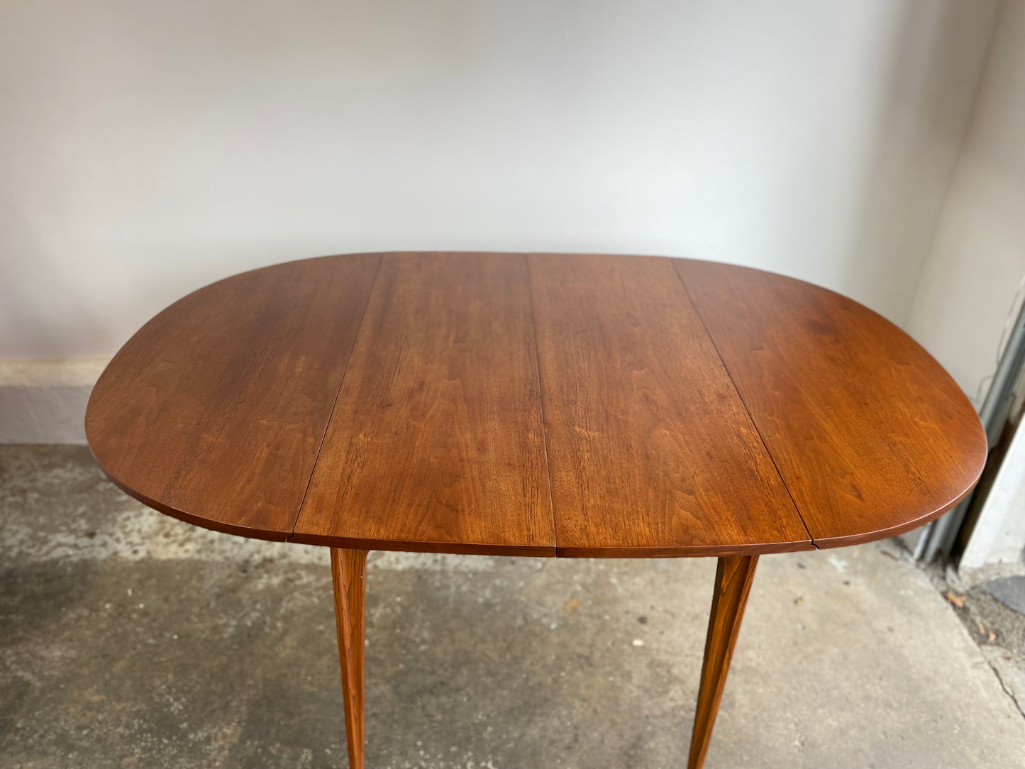 Broyhill Brasília Drop Leaf Table