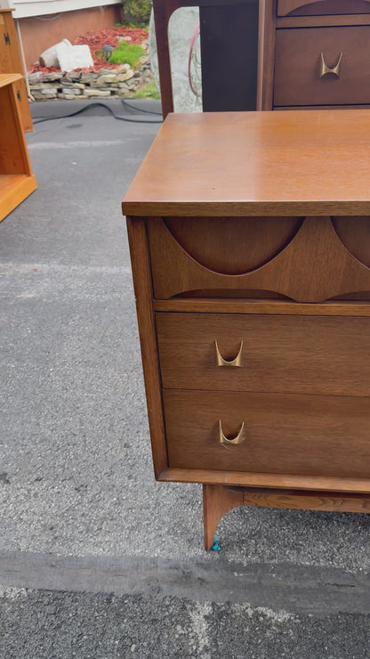 Broyhill Brasilia 6 Drawer Dresser